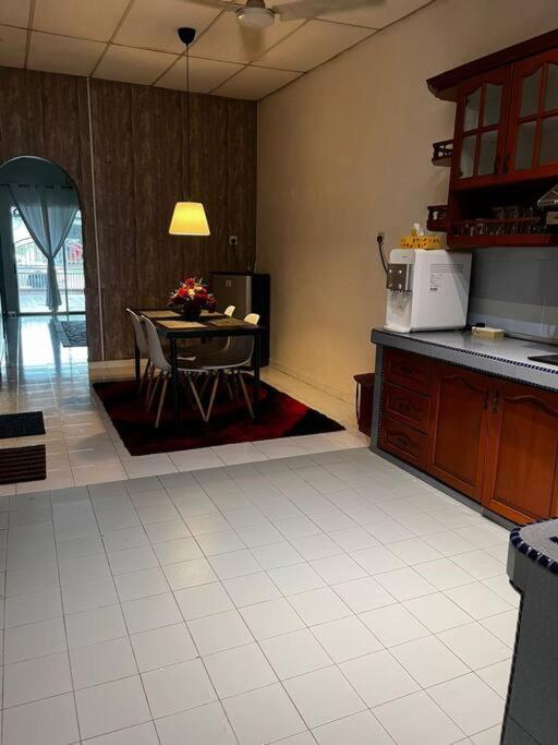 Manjung Modern + Cozy Terrace Home Lumut Exterior photo